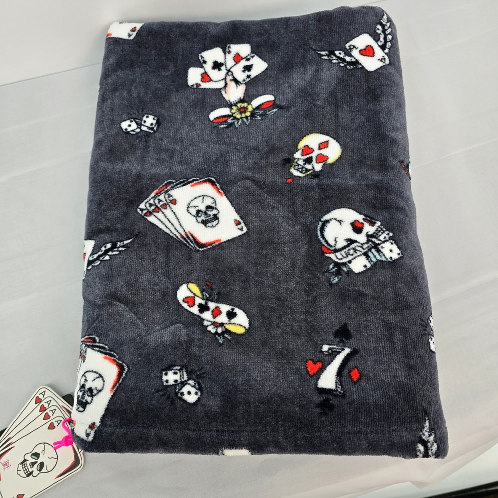 Ed Hardy Printed Cotton Bath Towel Gray Skull Playing Cards Dice Tattoo Art NEW